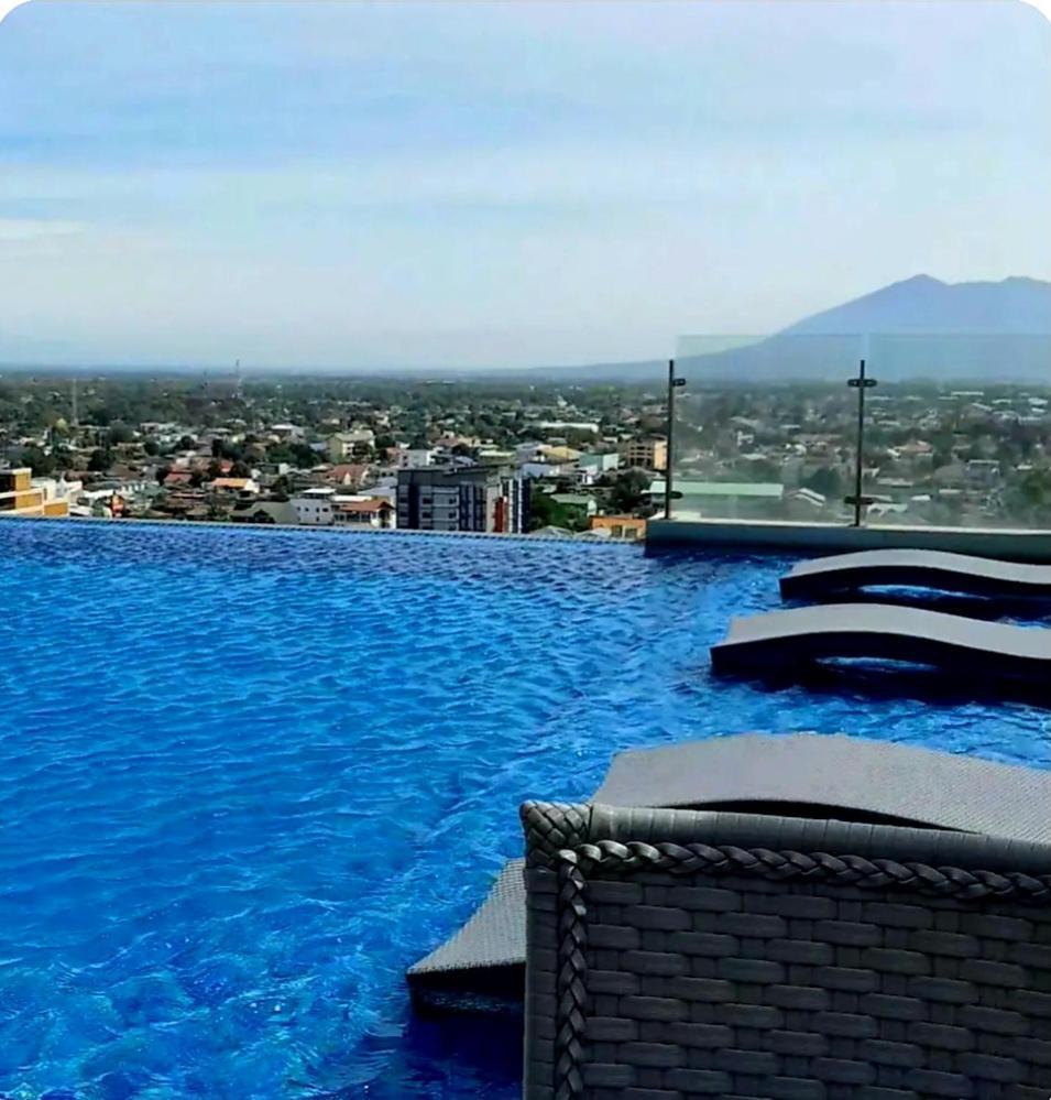 آنغلوس One Euphoria Prime Suite Hotel المظهر الخارجي الصورة